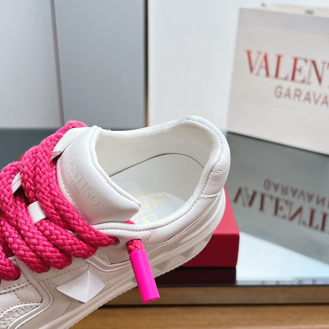 VALENTINO 25S GARAVANI ONE STUD XL PLATFORM SNEAKERS IN PINK MIX WHITE LAMBSKIN - 35