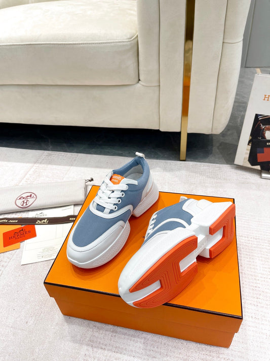 КРОСІВКИ GIGA SNEAKER З ПРОШИТОЇ СІТКИ КОЛЬОРУ «ЕГЕЙСЬКИЙ СИНІЙ» І БІЛОЇ ТЕЛЯЧОЇ ШКІРИ — 35