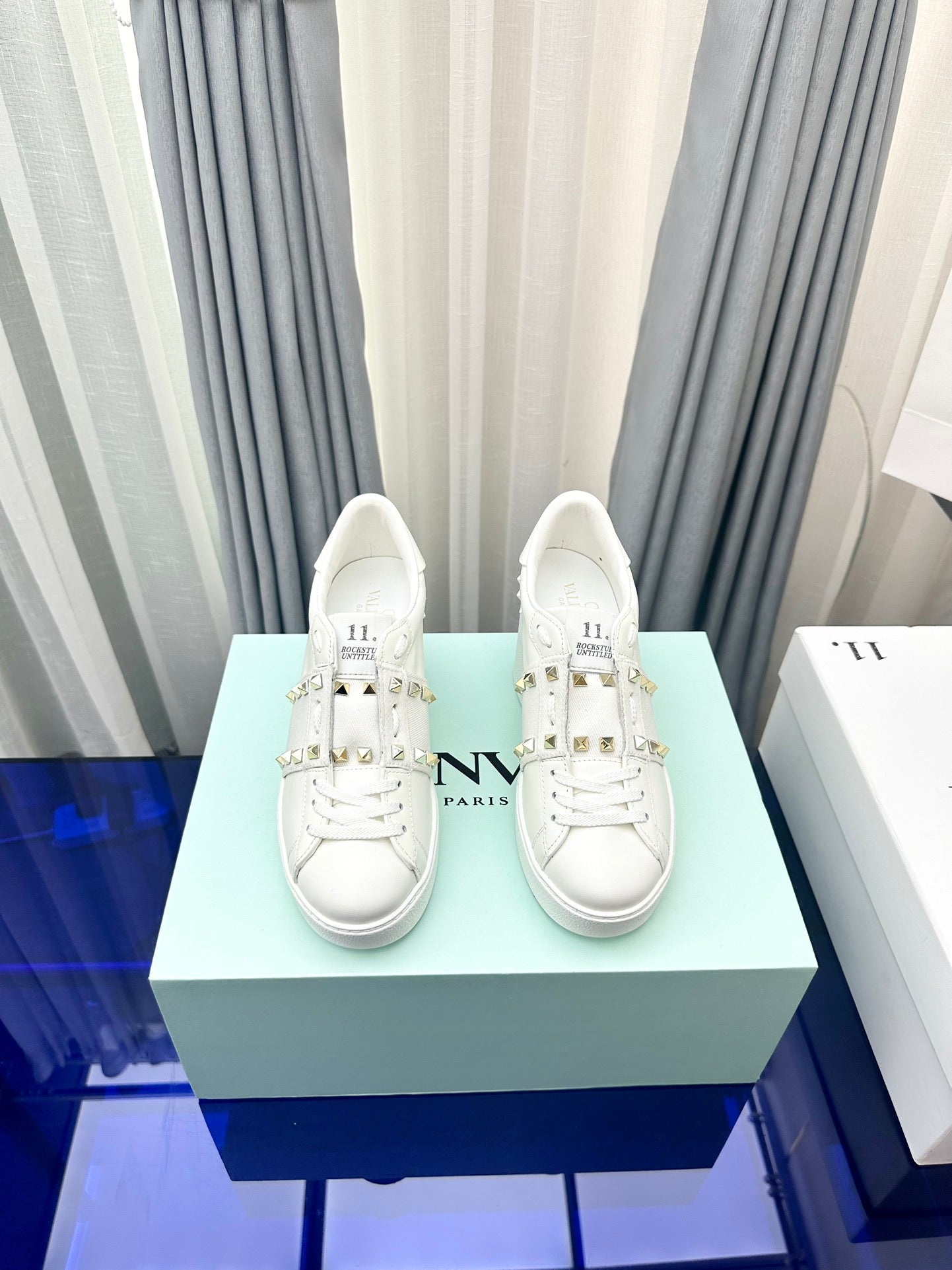 FLATFORM ROCKSTUD UNTITLED SNEAKER IN WHITE CALFSKIN - 35