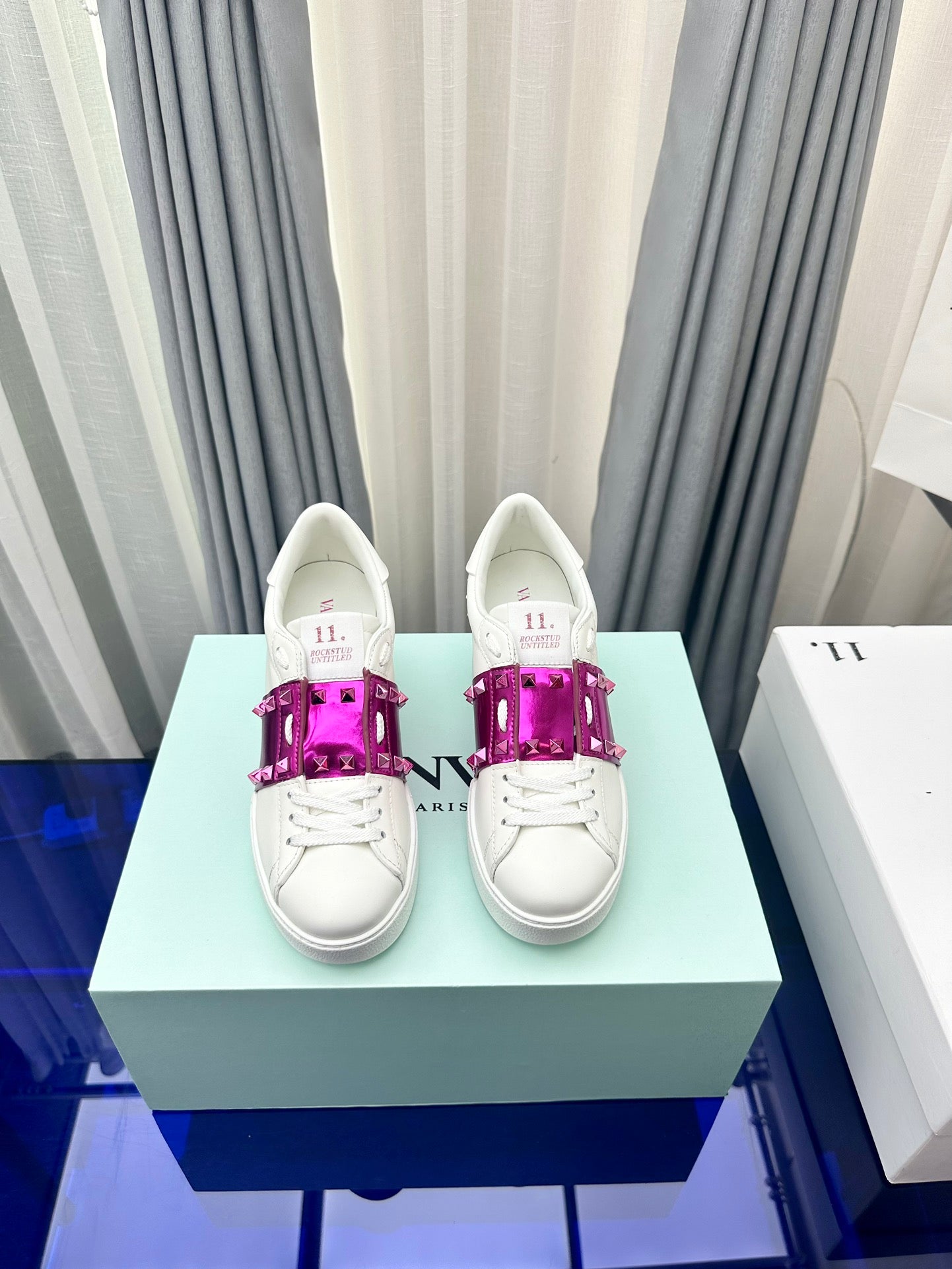 FLATFORM ROCKSTUD UNTITLED SNEAKER IN WHITE MIX MAGENTA PURPLE CALFSKIN - 35