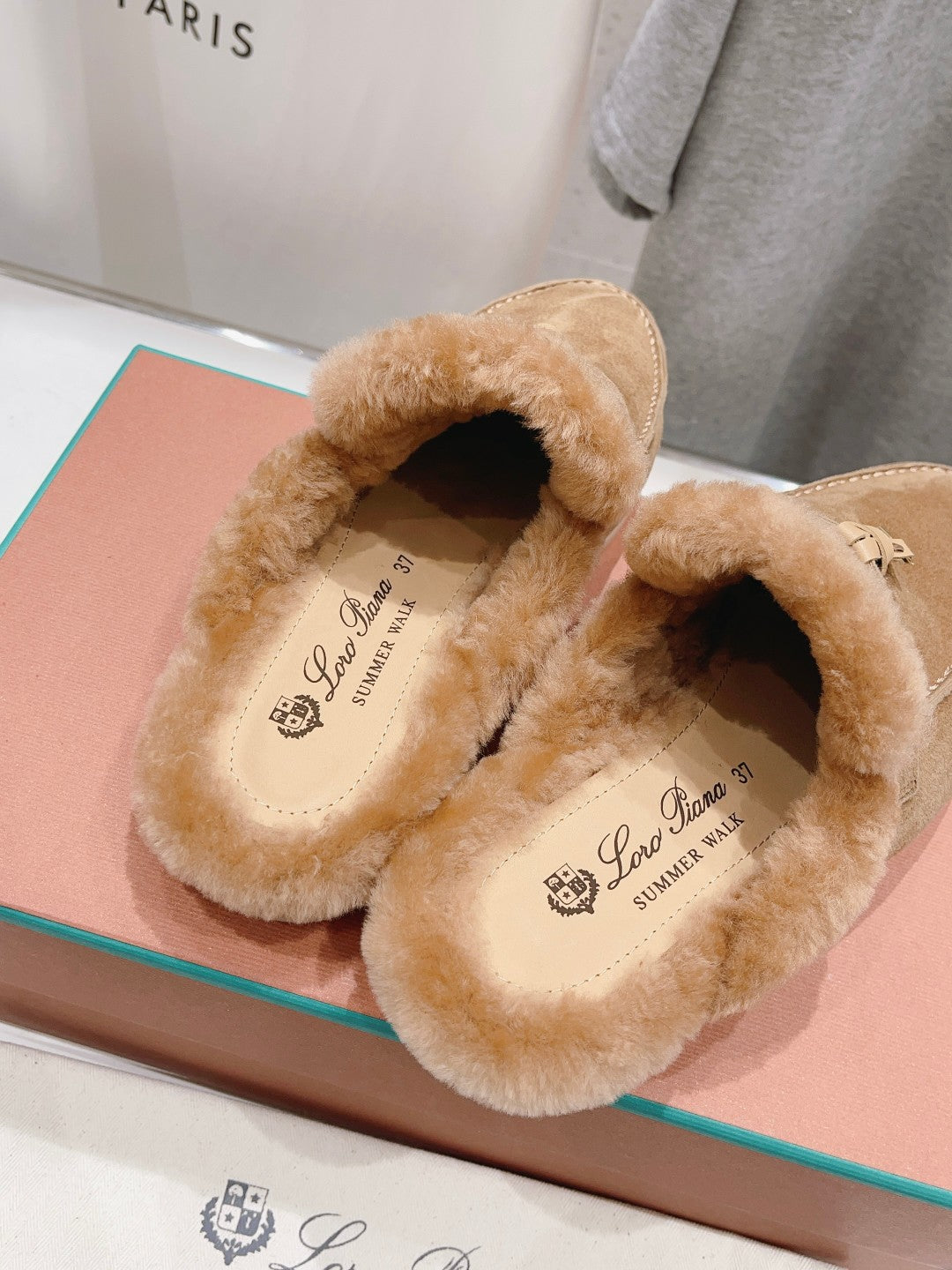 LP CHARMS WALK BABOUCHE LOAFERS TAWNY FLEECE - 35