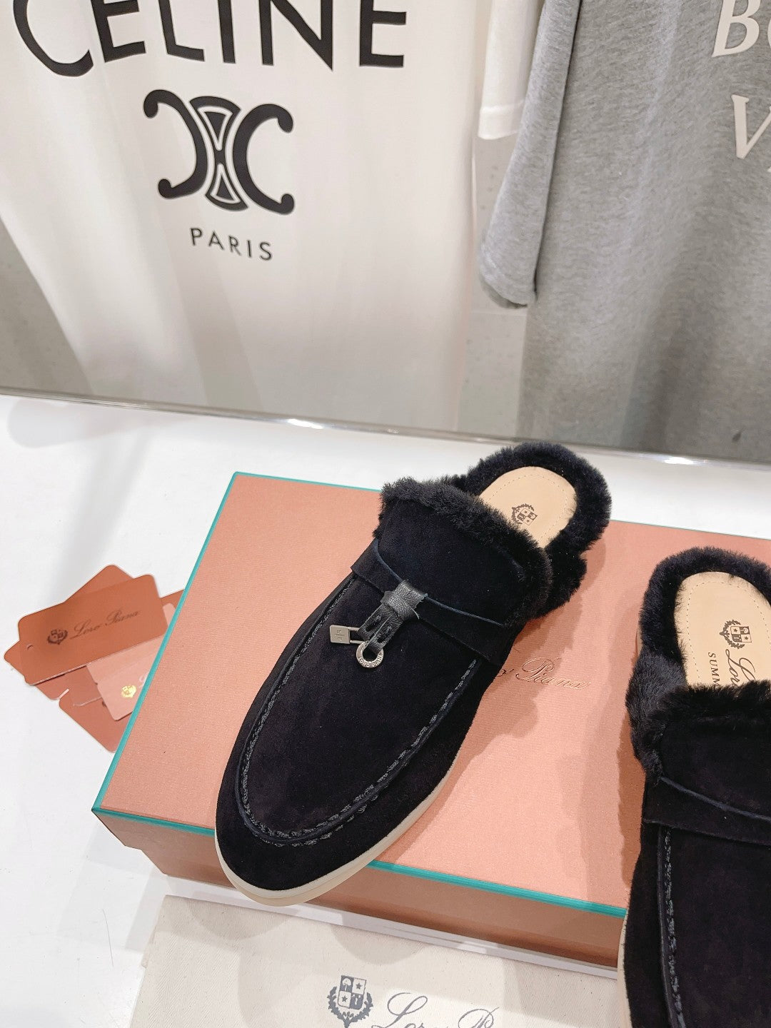 LP CHARMS WALK BABOUCHE LOAFERS BLACK FLEECE - 35
