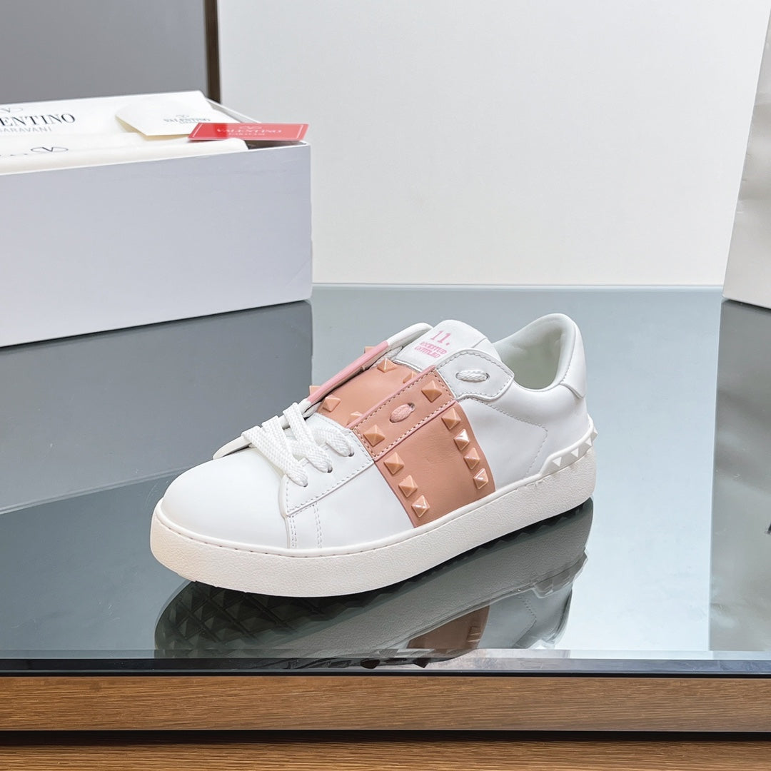 VALENTINO 25S GARAVANI ROCKSTUD UNTITLED STUDDED SNEAKERS IN WHITE MIX PINK LAMBSKIN - 35