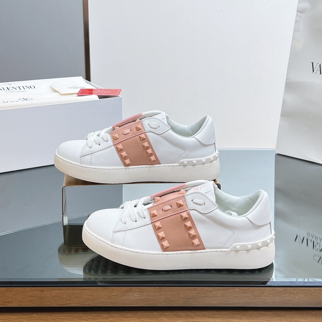 VALENTINO 25S GARAVANI ROCKSTUD UNTITLED STUDDED SNEAKERS IN WHITE MIX PINK LAMBSKIN - 35
