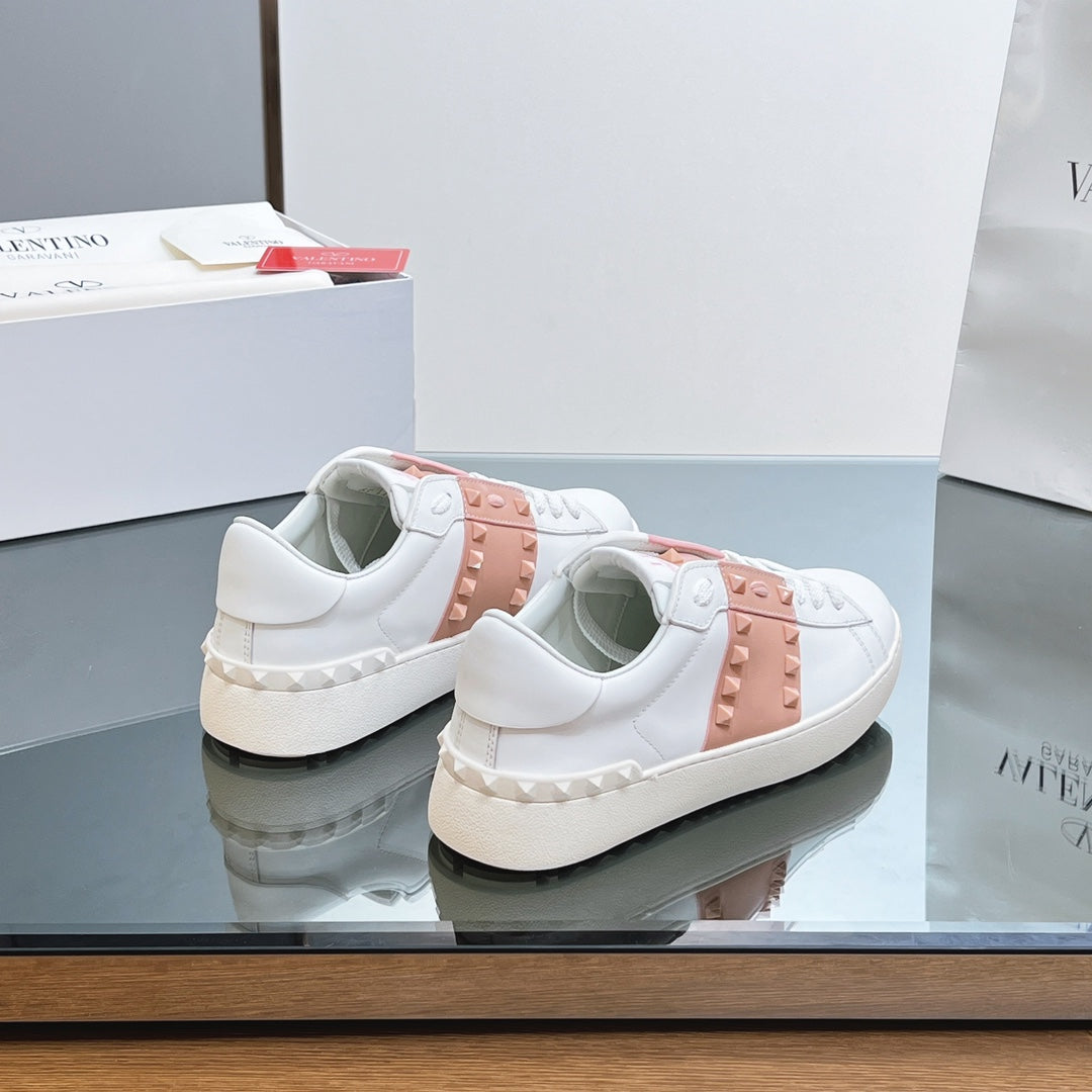 VALENTINO 25S GARAVANI ROCKSTUD UNTITLED STUDDED SNEAKERS IN WHITE MIX PINK LAMBSKIN - 35