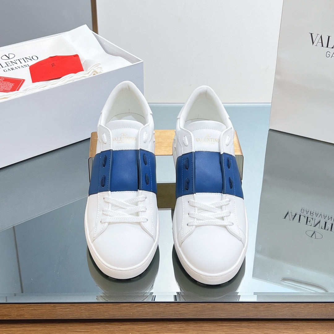 VALENTINO 25S GARAVANI ROCKSTUD UNTITLED SNEAKERS IN WHITE MIX DARK BLUE LAMBSKIN - 35