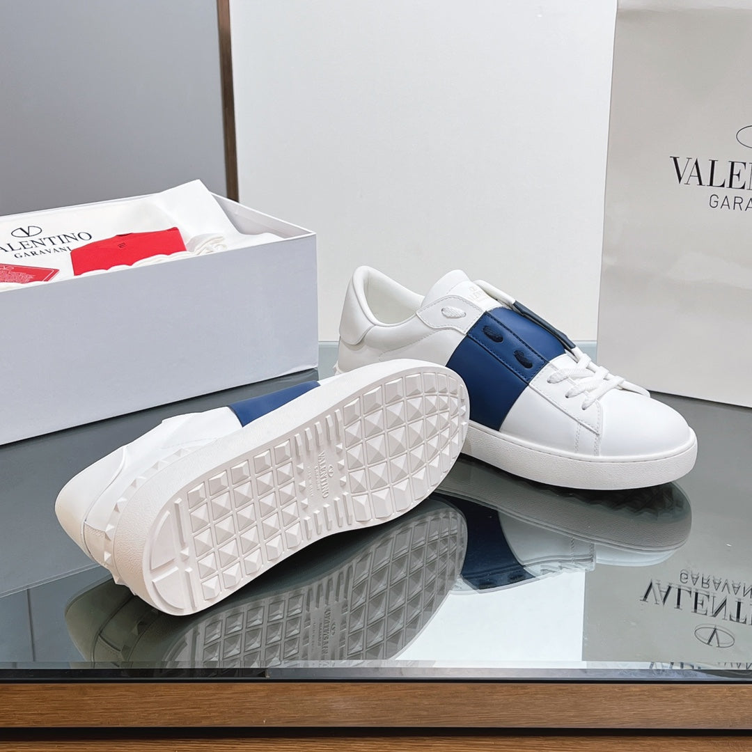 VALENTINO 25S GARAVANI ROCKSTUD UNTITLED SNEAKERS IN WHITE MIX DARK BLUE LAMBSKIN - 35