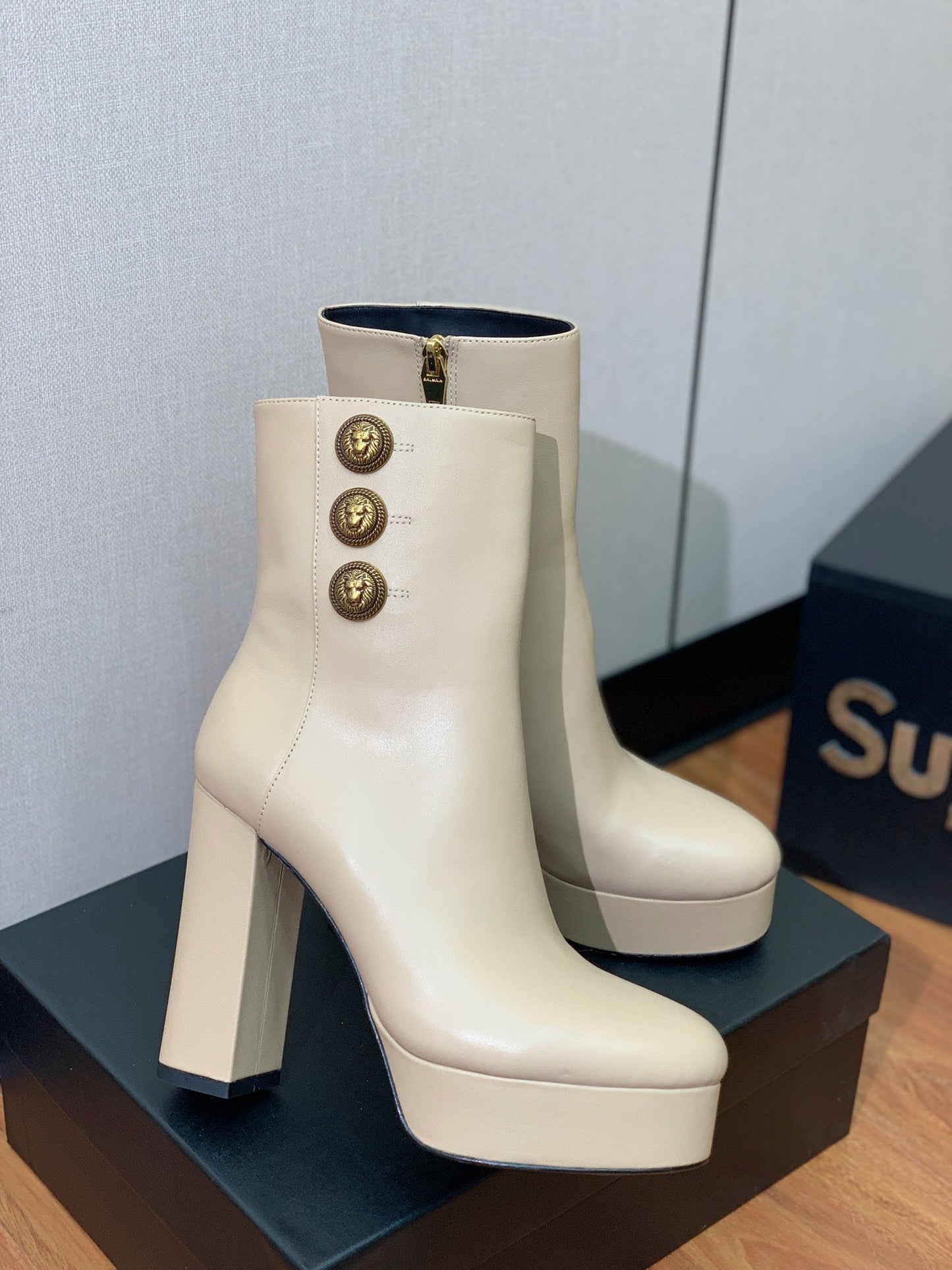 ЧЕРЕВИКИ BALMAIN 26S 100 ММ ІЗ ТЕЛЯЧОЇ ШКІРИ БЕЖЕВОГО КОЛЬОРУ