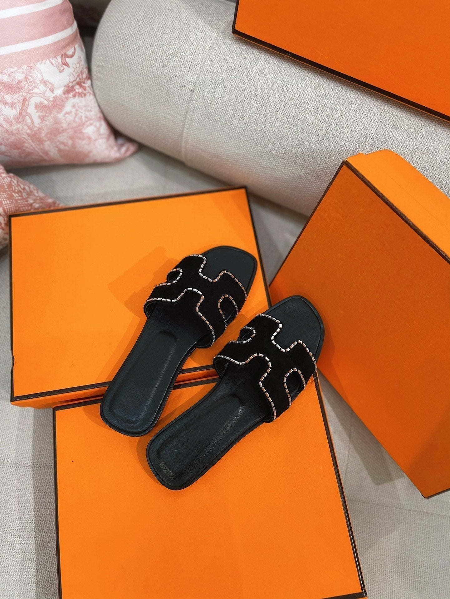 0ran Sandal Calfskin Rhinestone Black - 35