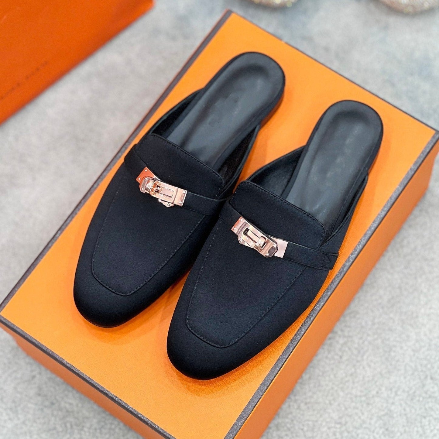 0Z Mule Black Silk Thick Cloth/Sheepskin - 35