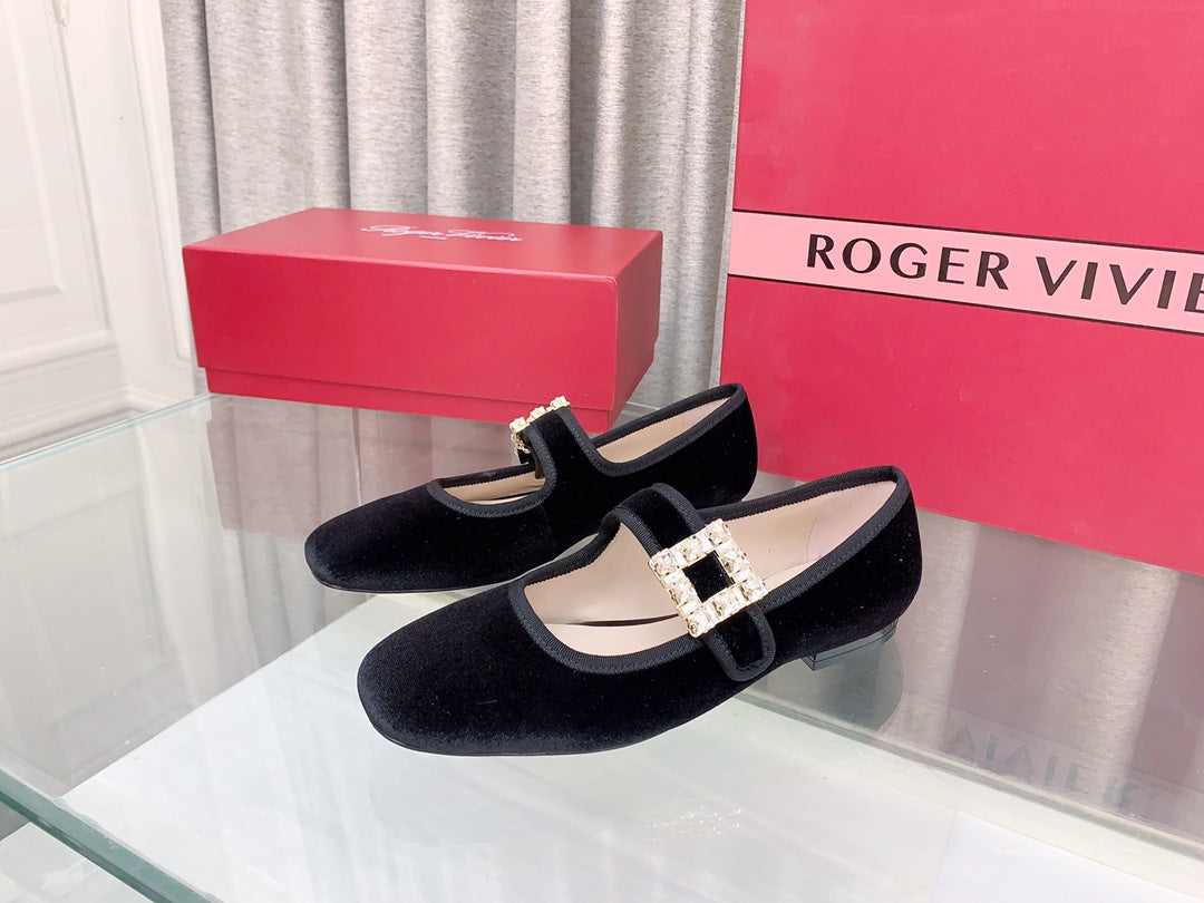 TRÈS VIVIER MARY JANE IN BLACK VELVET CRYSTAL BUCKLE - 34