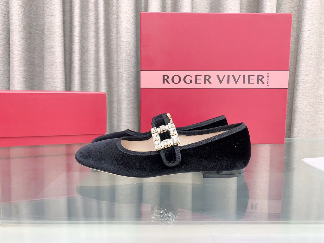 TRÈS VIVIER MARY JANE IN BLACK VELVET CRYSTAL BUCKLE - 34