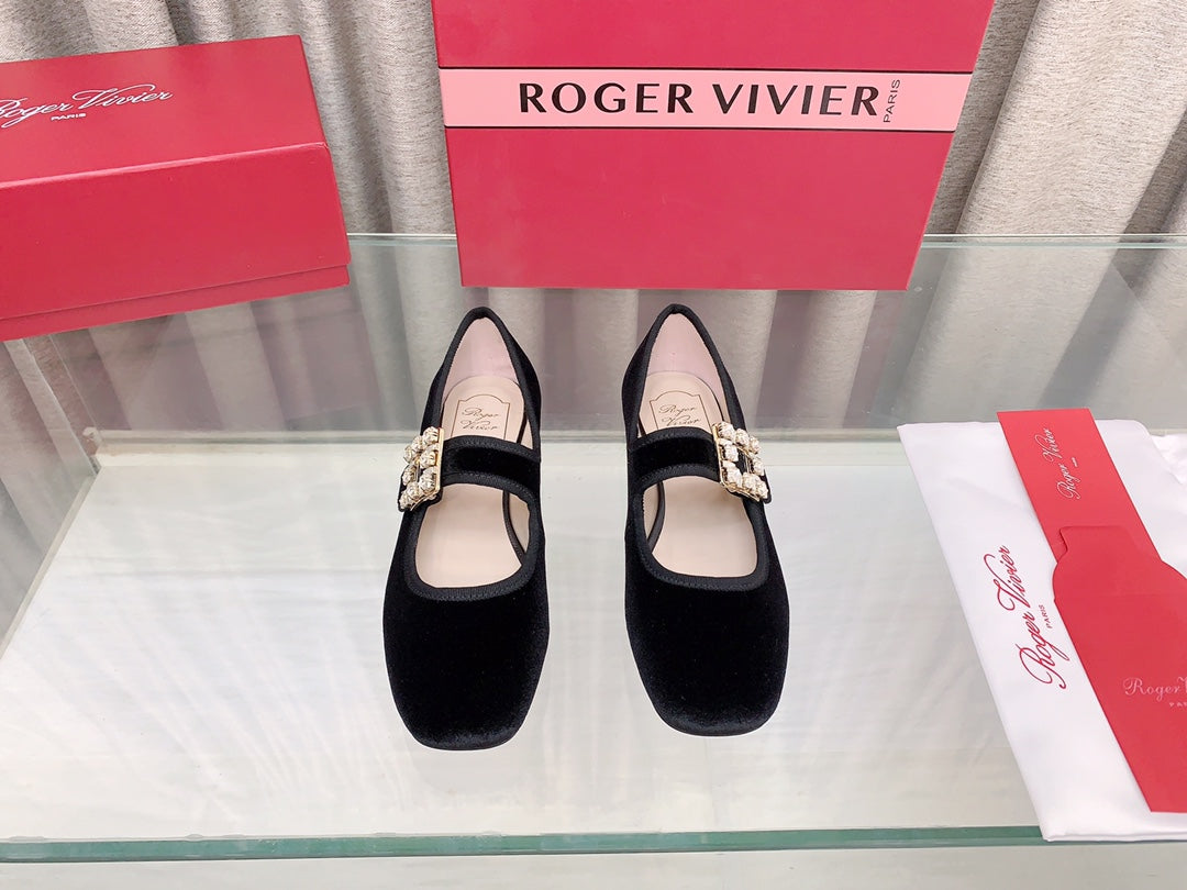 TRÈS VIVIER MARY JANE IN BLACK VELVET CRYSTAL BUCKLE - 34