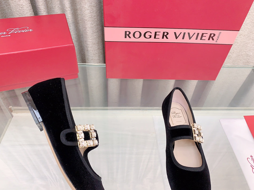 TRÈS VIVIER MARY JANE IN BLACK VELVET CRYSTAL BUCKLE - 34