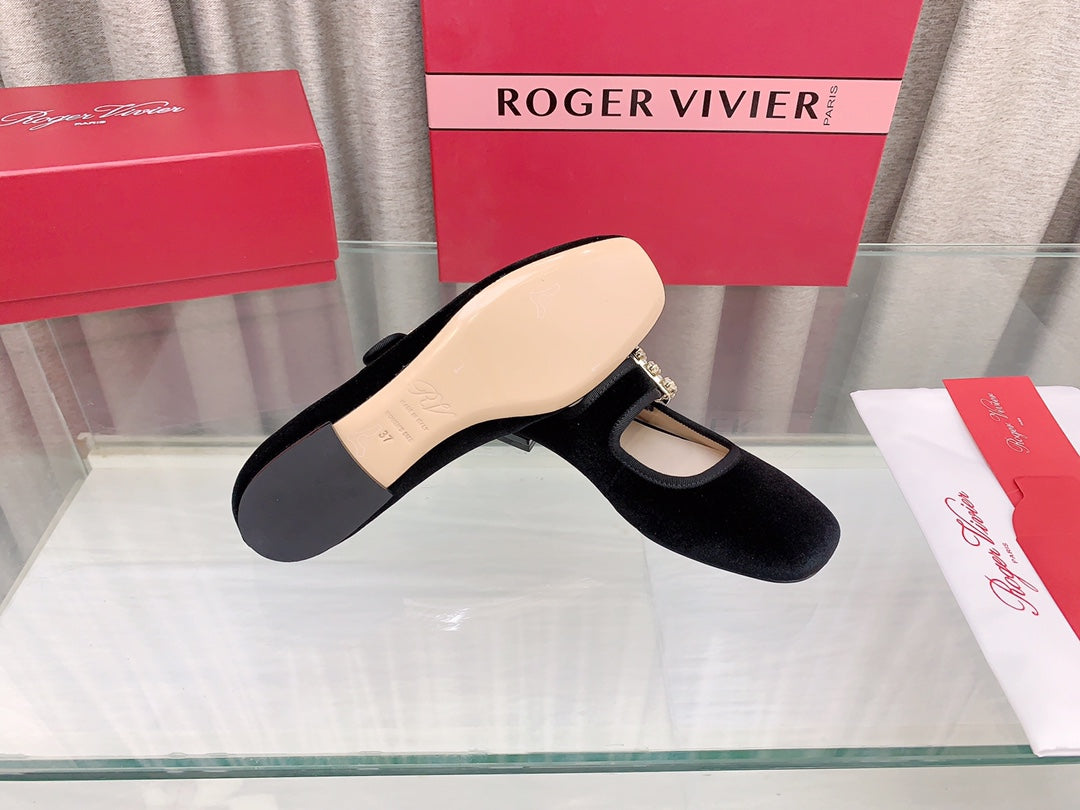 TRÈS VIVIER MARY JANE IN BLACK VELVET CRYSTAL BUCKLE - 34