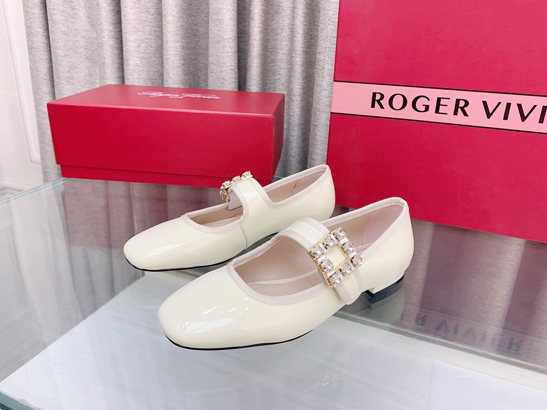 TRÈS VIVIER MARY JANE OFF WHITE PATENT CALFSKIN CRYSTAL BUCKLE - 34