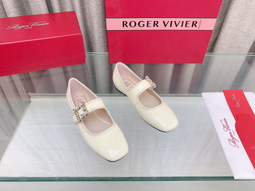 TRÈS VIVIER MARY JANE OFF WHITE PATENT CALFSKIN CRYSTAL BUCKLE - 34