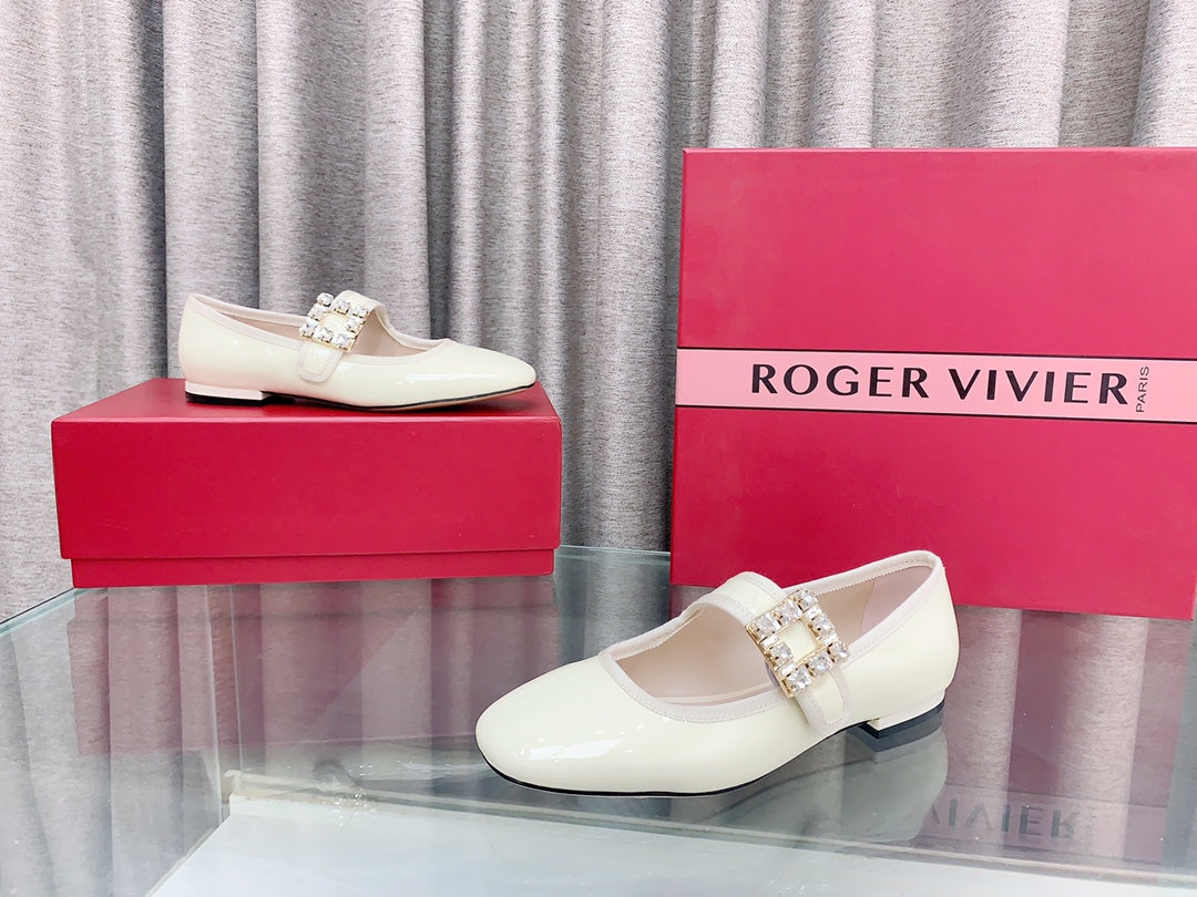 TRÈS VIVIER MARY JANE OFF WHITE PATENT CALFSKIN CRYSTAL BUCKLE - 34