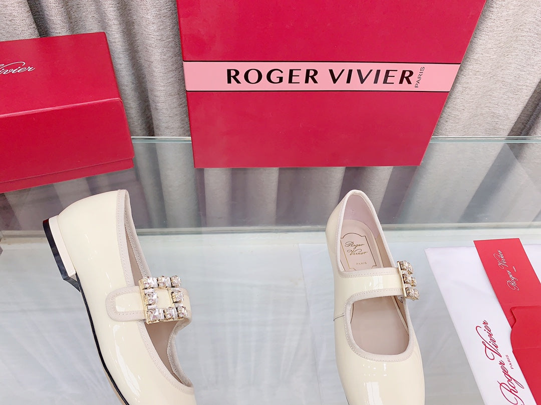 TRÈS VIVIER MARY JANE OFF WHITE PATENT CALFSKIN CRYSTAL BUCKLE - 34