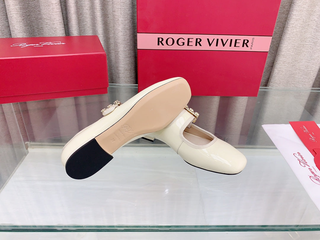 TRÈS VIVIER MARY JANE OFF WHITE PATENT CALFSKIN CRYSTAL BUCKLE - 34