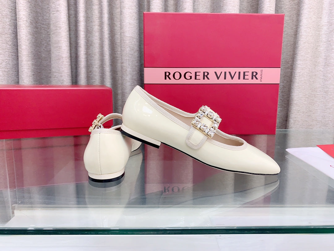TRÈS VIVIER MARY JANE OFF WHITE PATENT CALFSKIN CRYSTAL BUCKLE - 34