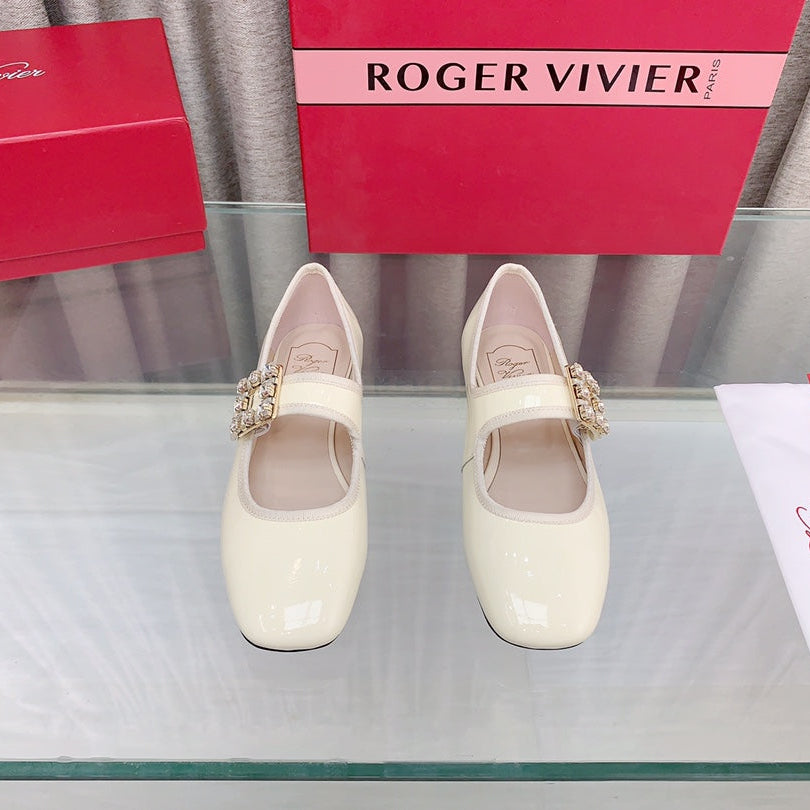 TRÈS VIVIER MARY JANE OFF WHITE PATENT CALFSKIN CRYSTAL BUCKLE - 34