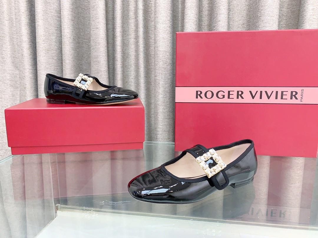 TRÈS VIVIER MARY JANE BLACK PATENT CALFSKIN CRYSTAL BUCKLE - 34