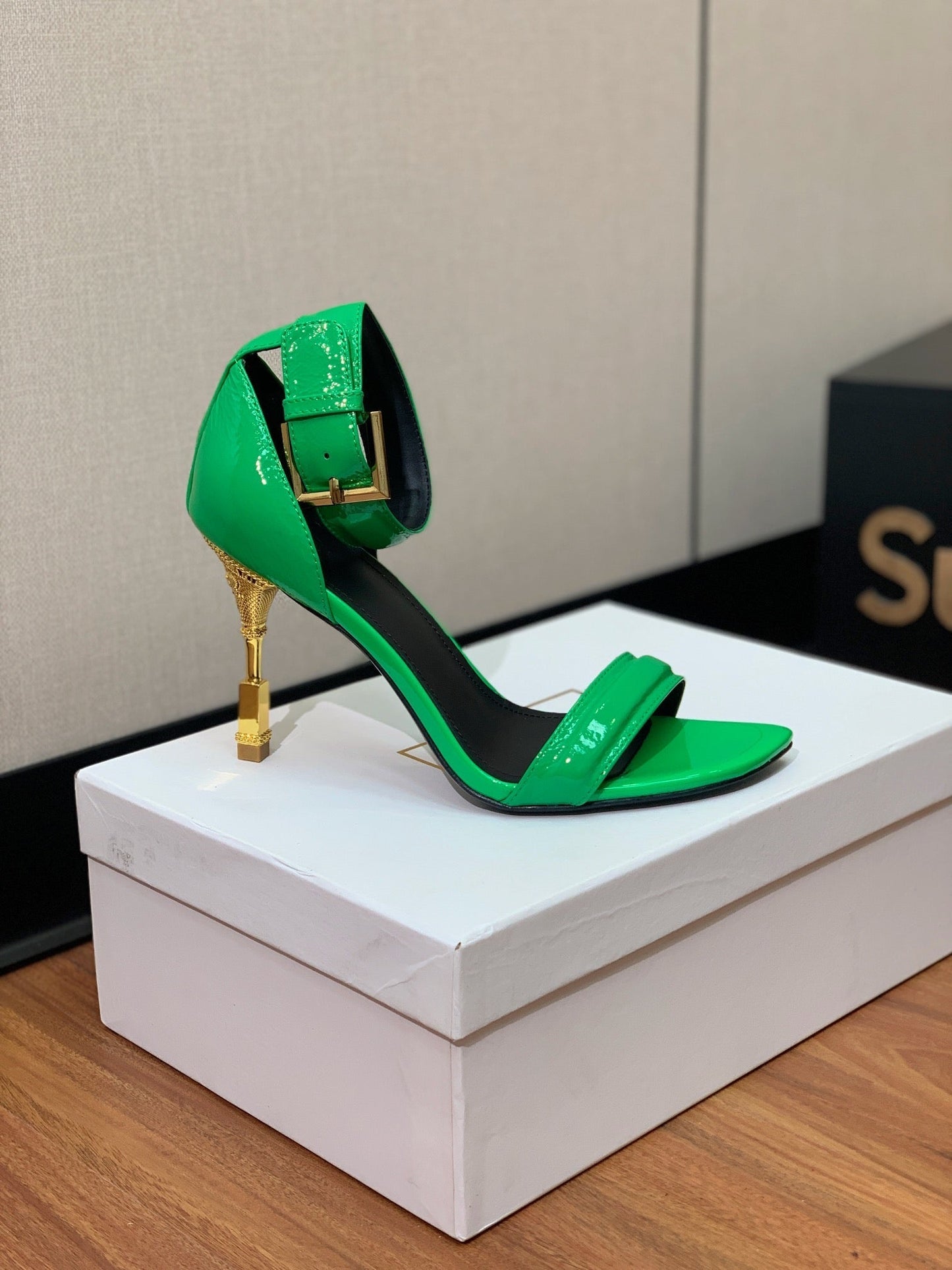 BALMAIN 25S SQUARE STRAP HIGH HEELS 100MM IN GREEN PATENT CALFSKIN - 36
