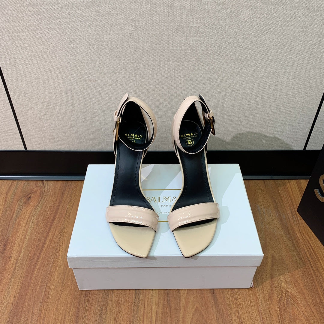 BALMAIN 25S SQUARE STRAP HIGH HEELS 100MM IN BEIGE PATENT CALFSKIN - 36