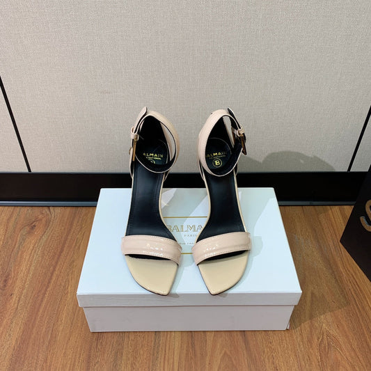 BALMAIN 25S SQUARE STRAP HIGH HEELS 100MM IN BEIGE PATENT CALFSKIN - 36
