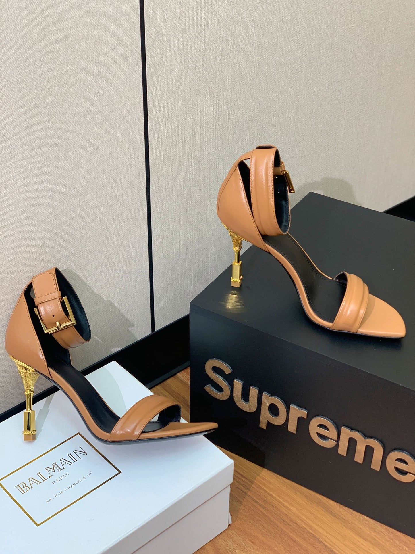 BALMAIN 25S SQUARE STRAP HIGH HEELS 100MM IN CARAMEL CALFSKIN - 36