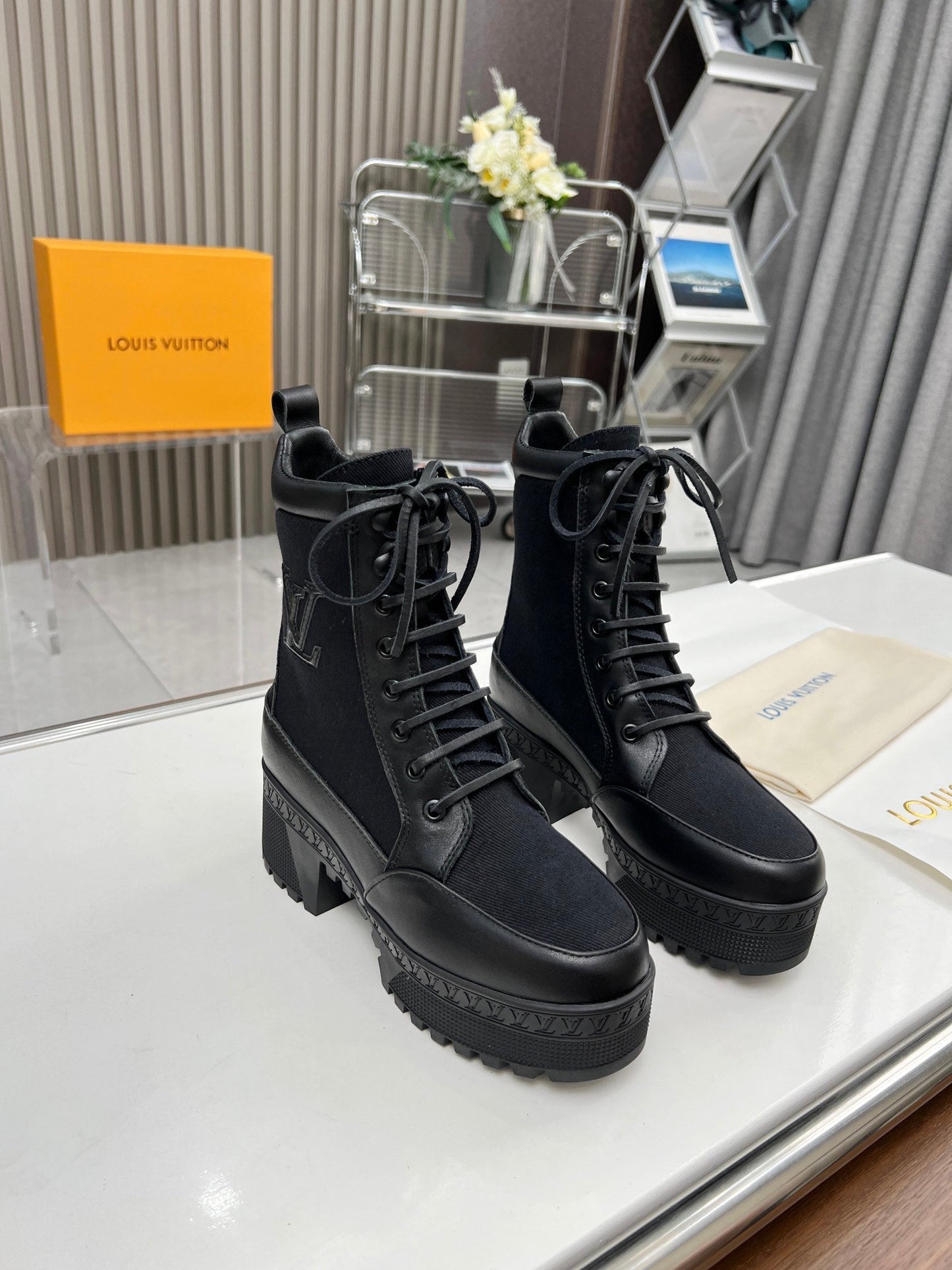 LAUREATE PLATFORM DESERT BOOT IN BLACK JACQUARD AND CALFSKIN - 35