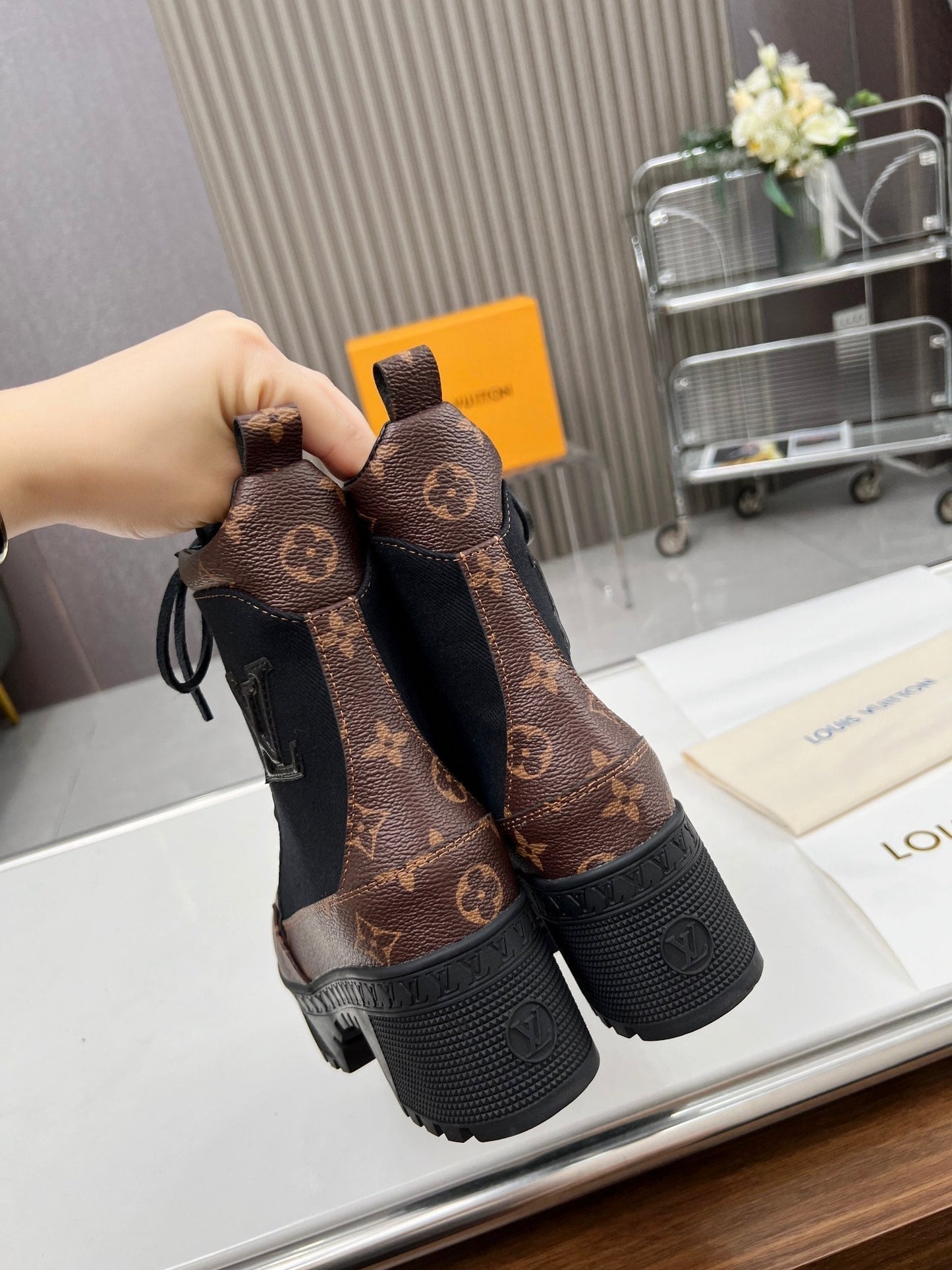 LAUREATE PLATFORM DESERT BOOT IN BLACK JACQUARD AND CHOCOLATE BROWN CALFSKIN - 35