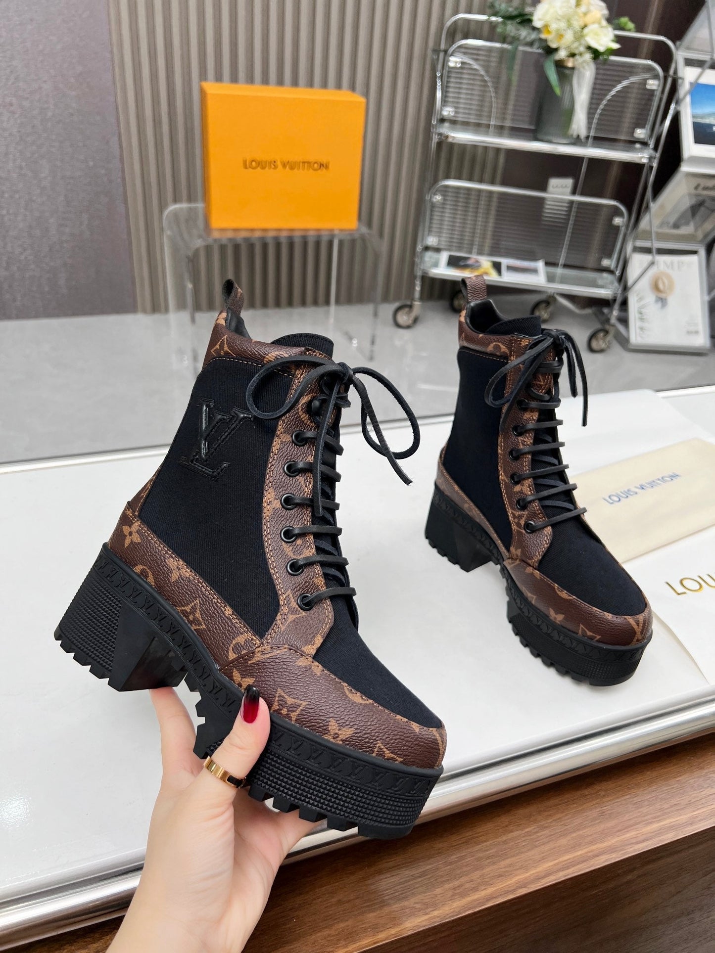 LAUREATE PLATFORM DESERT BOOT IN BLACK JACQUARD AND CHOCOLATE BROWN CALFSKIN - 35