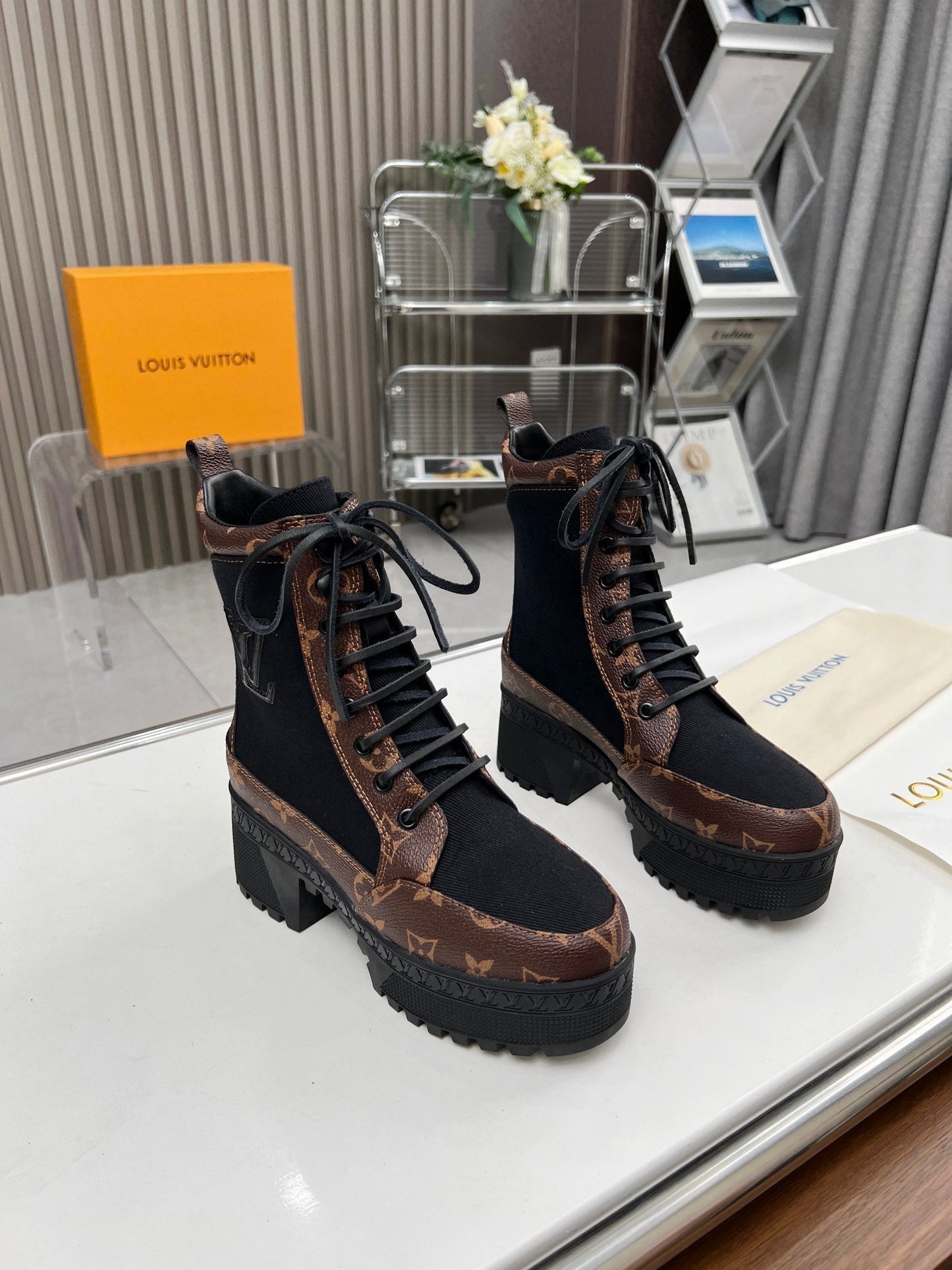 LAUREATE PLATFORM DESERT BOOT IN BLACK JACQUARD AND CHOCOLATE BROWN CALFSKIN - 35