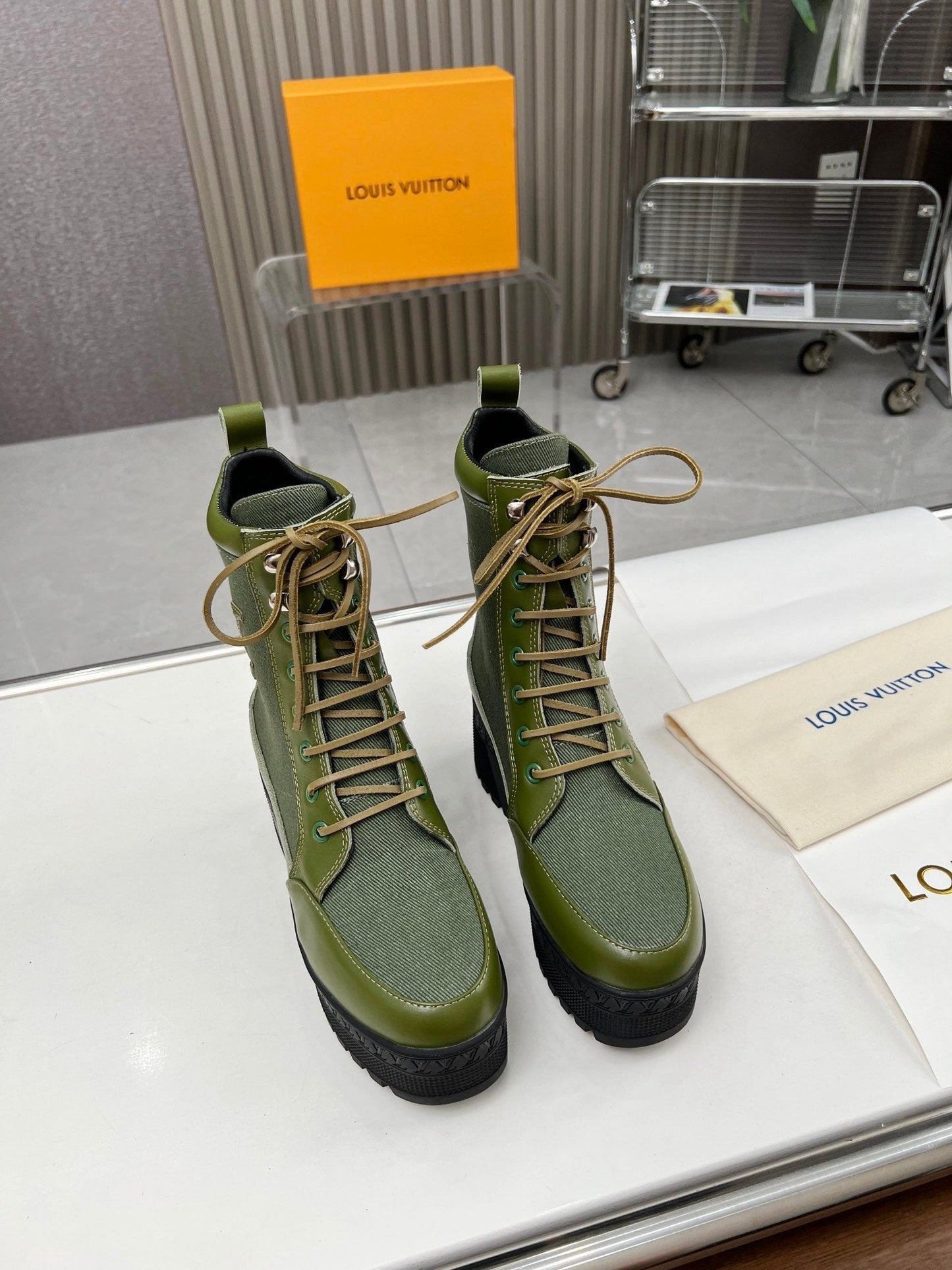LAUREATE PLATFORM DESERT BOOT IN DARK OLIVE GREEN JACQUARD AND CALFSKIN - 35