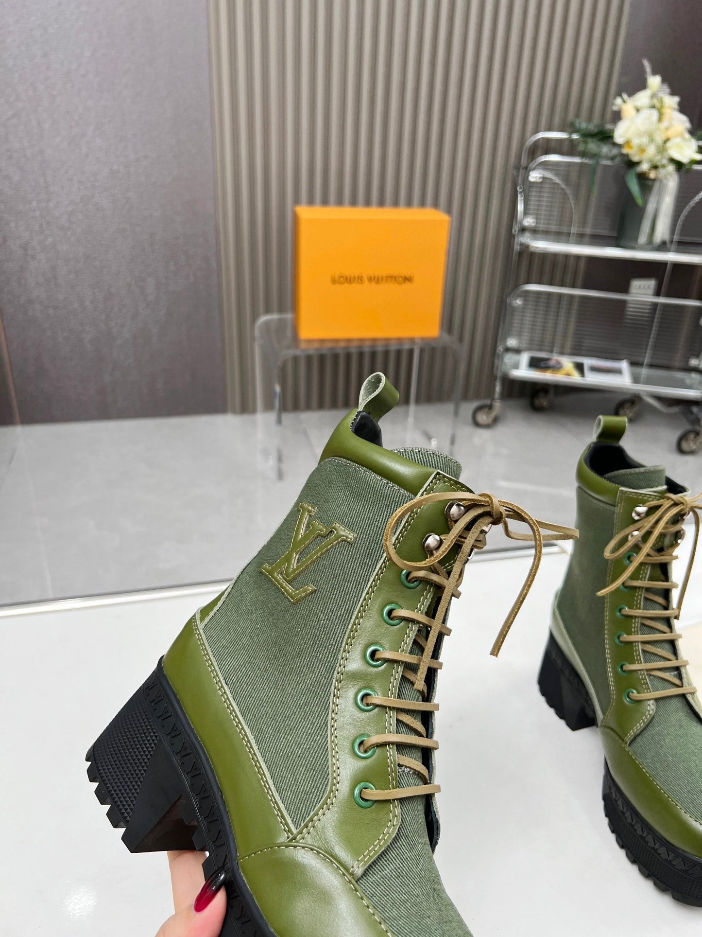 LAUREATE PLATFORM DESERT BOOT IN DARK OLIVE GREEN JACQUARD AND CALFSKIN - 35