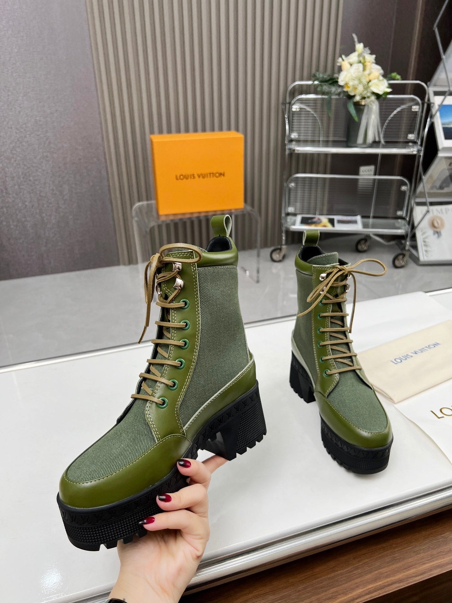LAUREATE PLATFORM DESERT BOOT IN DARK OLIVE GREEN JACQUARD AND CALFSKIN - 35