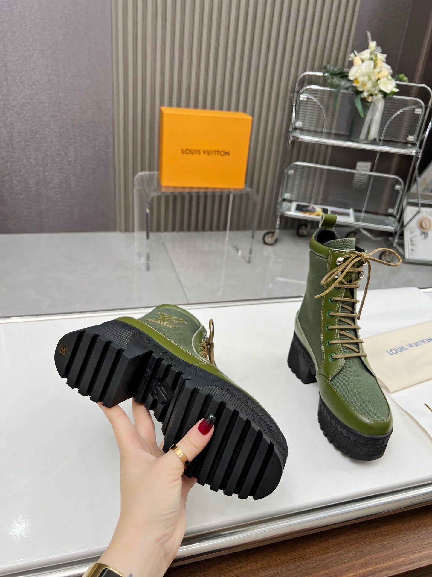 LAUREATE PLATFORM DESERT BOOT IN DARK OLIVE GREEN JACQUARD AND CALFSKIN - 35