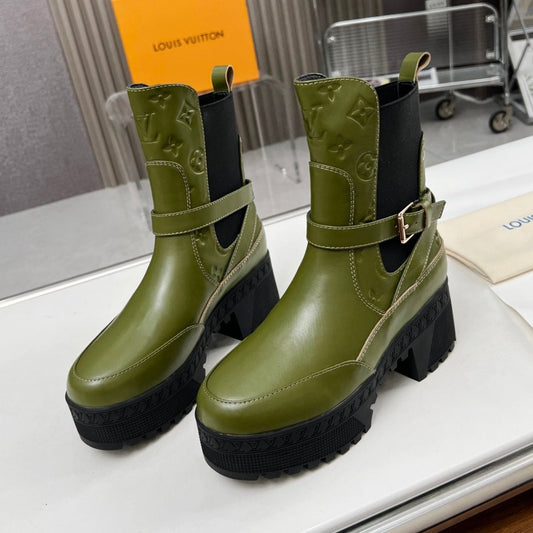 LAUREATE PLATFORM DESERT BOOT IN DARK OLIVE GREEN CALFSKIN - 35