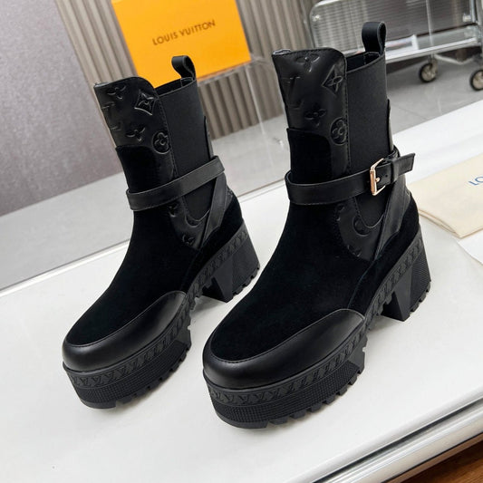 LAUREATE PLATFORM DESERT BOOT IN BLACK SUEDE AND CALFSKIN - 35