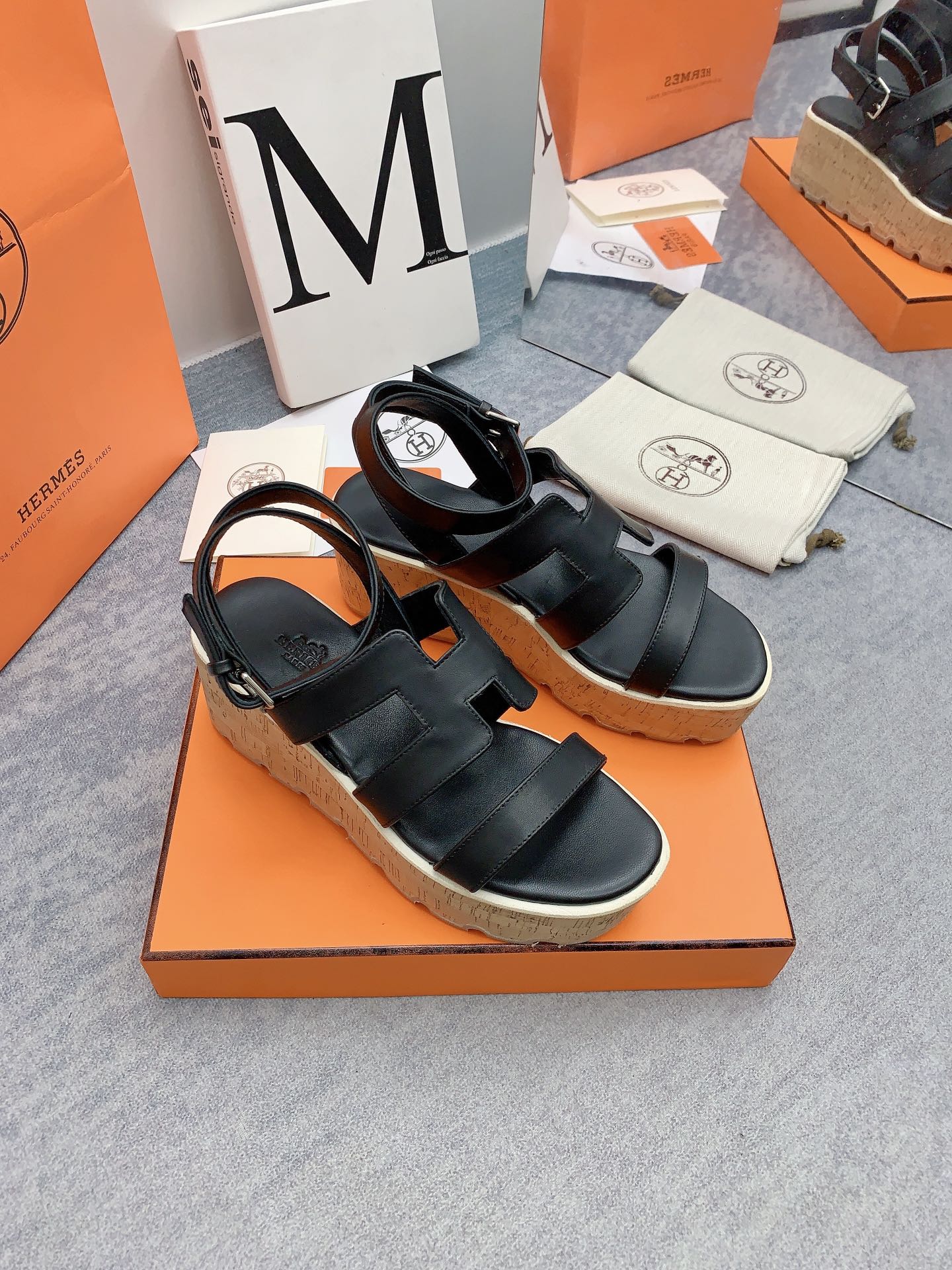HAVANE 30 SANDAL IN BLACK CALFSKIN - 34