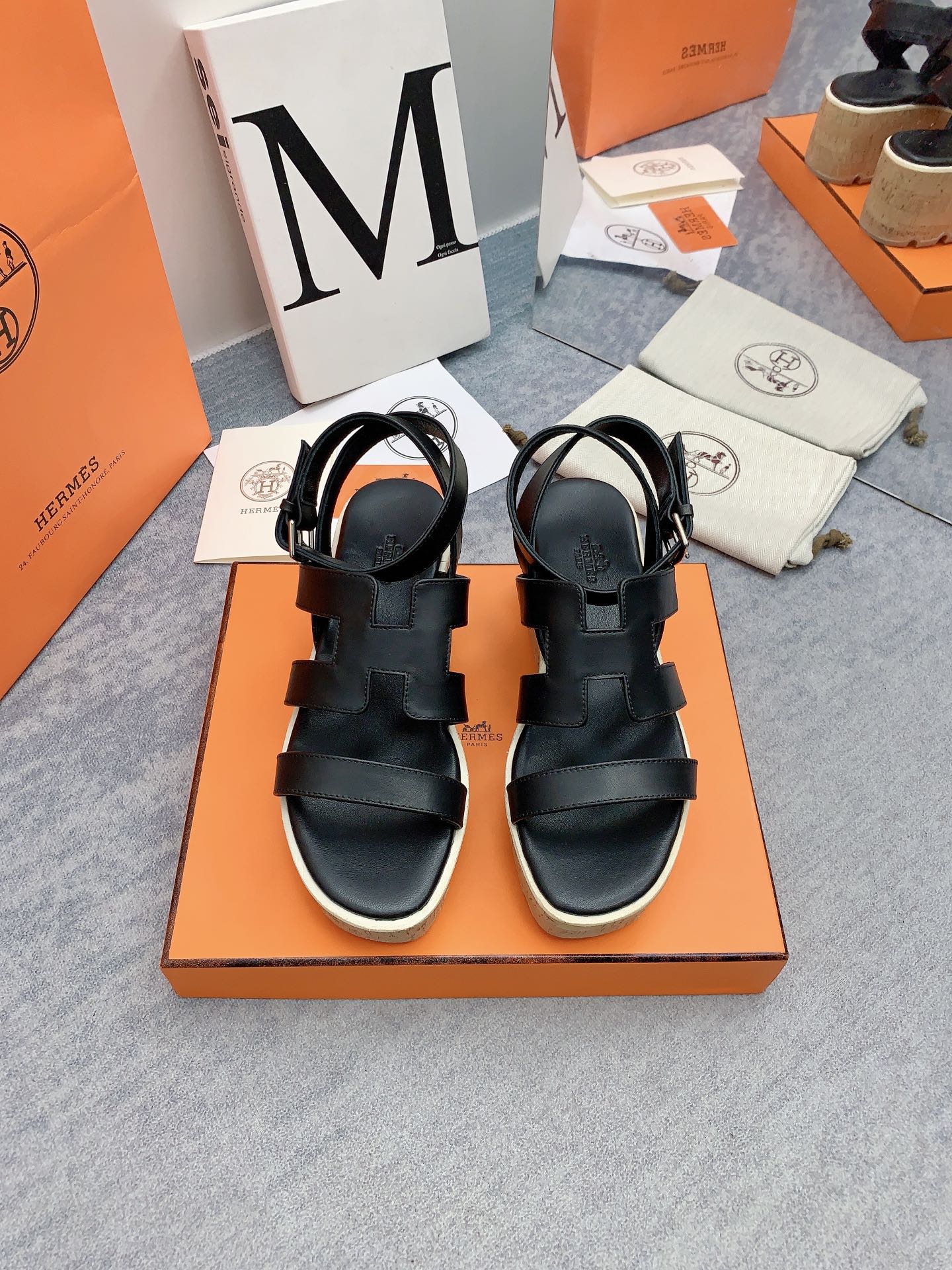 HAVANE 30 SANDAL IN BLACK CALFSKIN - 34