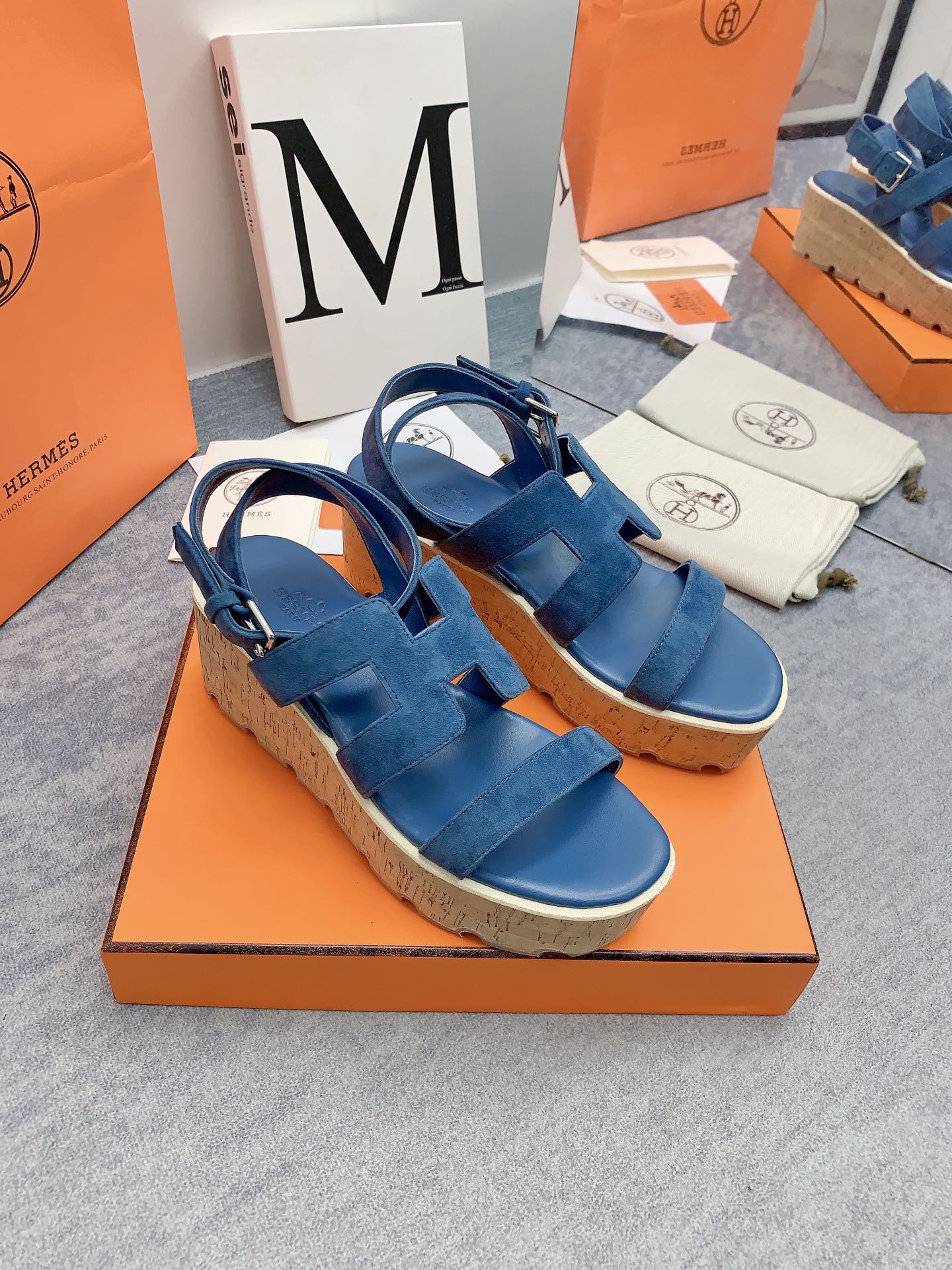 HAVANE 30 SANDAL IN CLASSIC BLUE SUEDE - 34