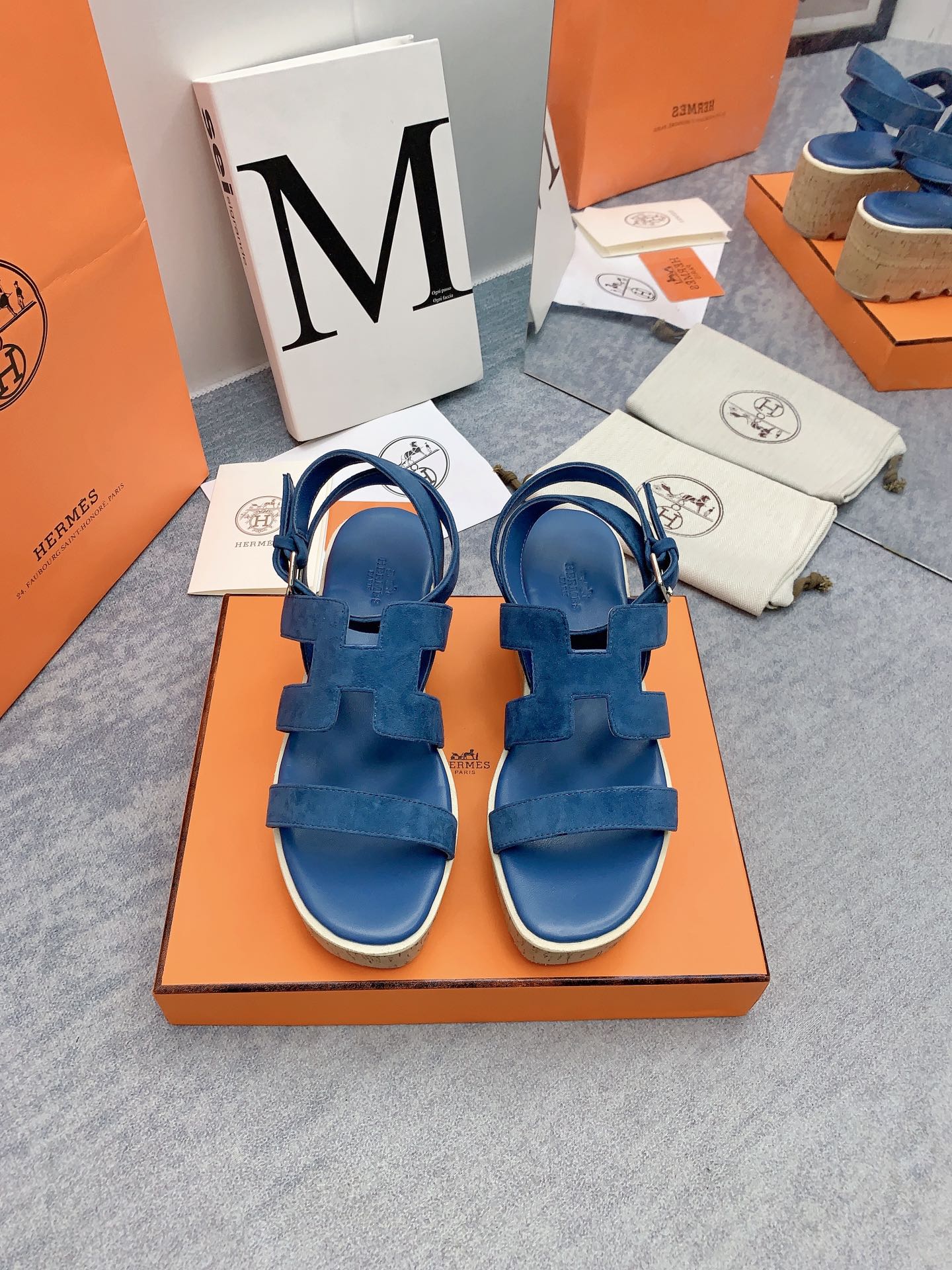 HAVANE 30 SANDAL IN CLASSIC BLUE SUEDE - 34