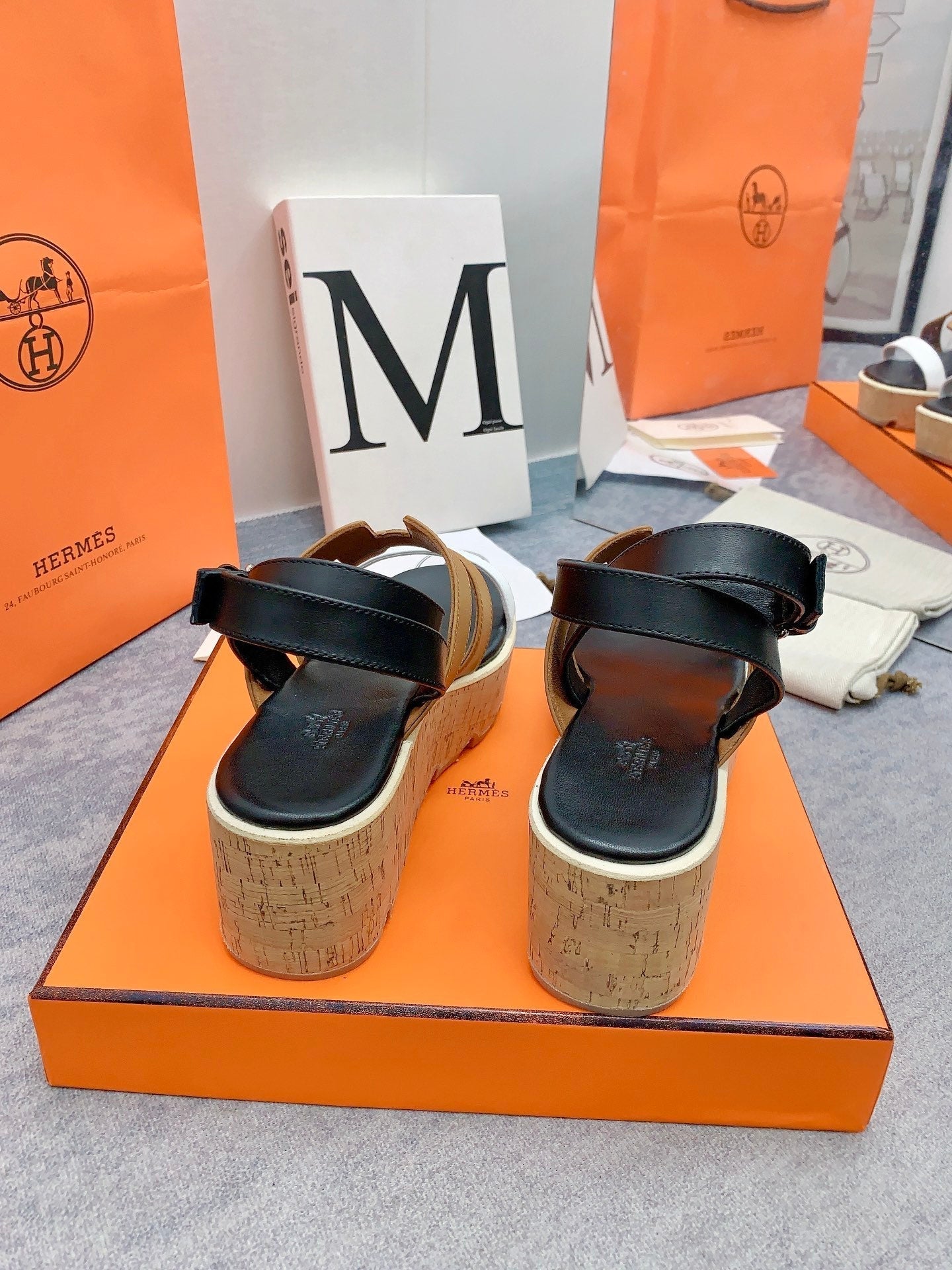 HAVANE 30 SANDAL IN WHITE AND PEANUT BROWN CALFSKIN - 34