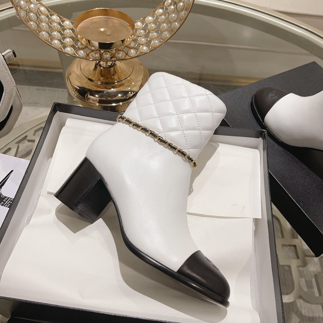 MID-HEEL ANKLE BOOTS IN WHITE CALFSKIN - 35