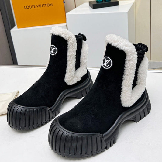 LV RUBY FLAT ANKLE BOOT IN BLACK SUEDE CALF LEATHER AND WHITE SHEARLING - 35