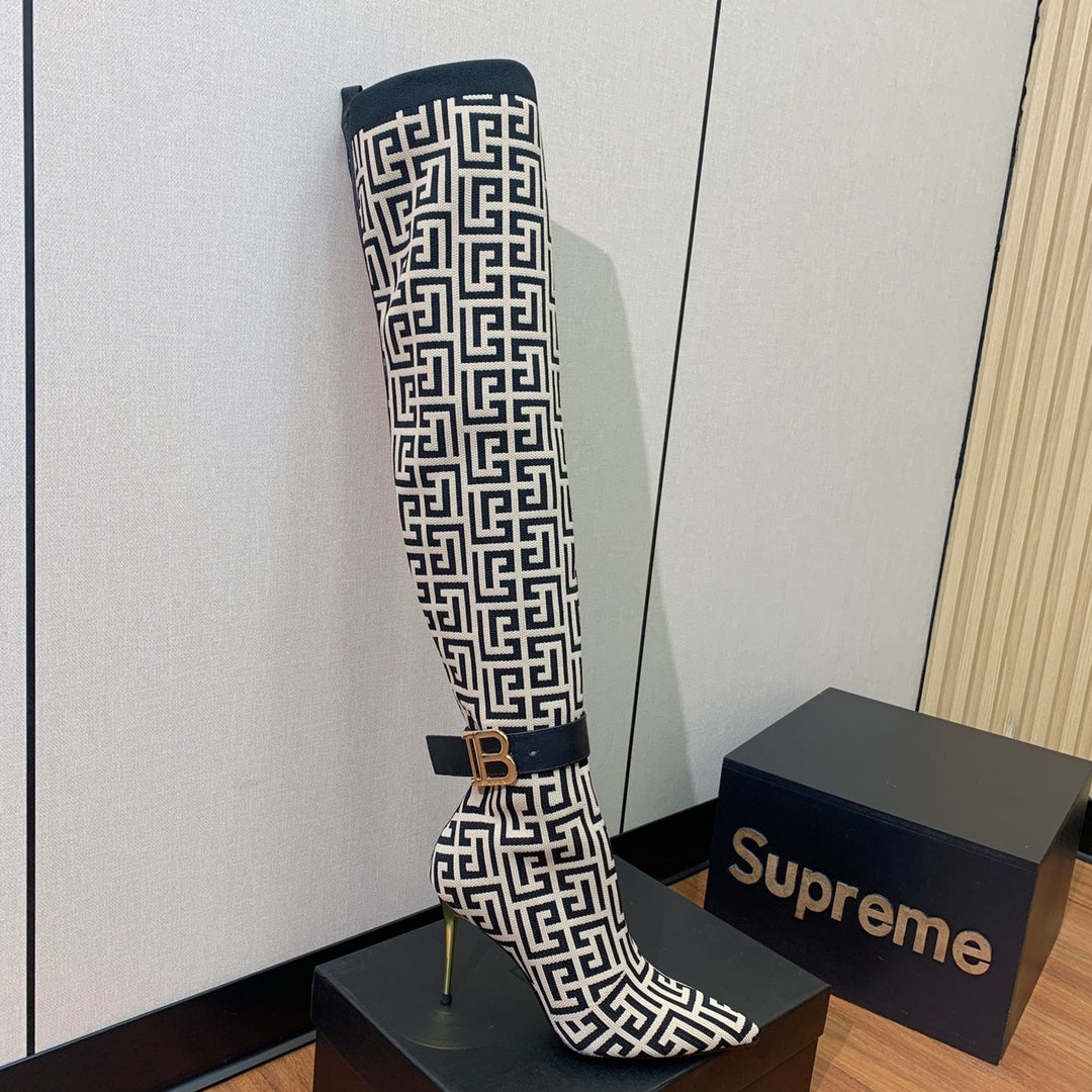 BALMAIN 26S ВИСОКІ ЧОБОТИ 105 ММ В ЧОРНО-БІЛОМУ СТИЛІ FLYKNIT 4