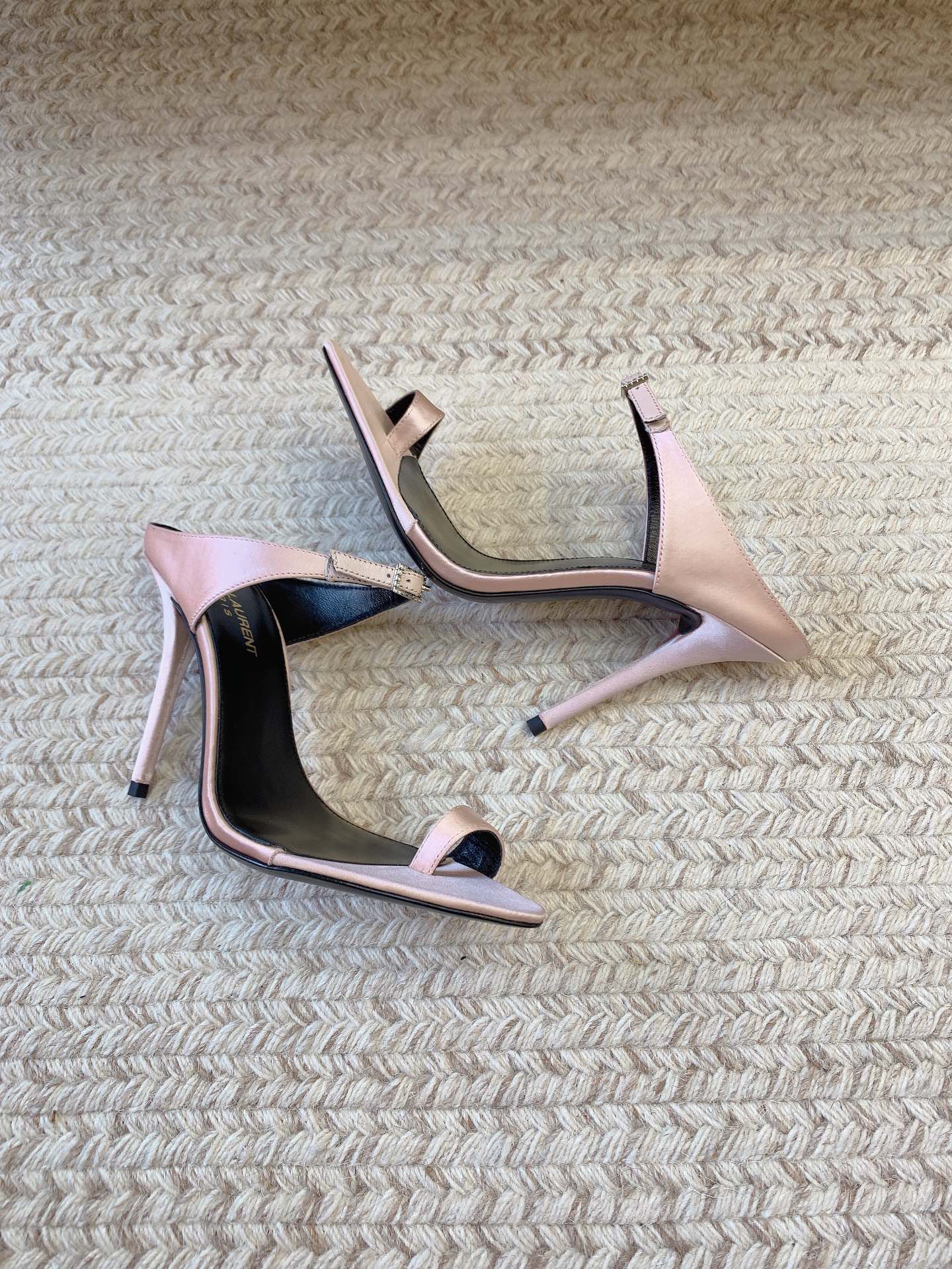 GAP CRYSTAL-BUCKLE SLIDE SANDALS IN LIGHT PINK SILK - 34